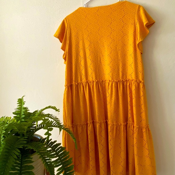 Casual dress - Picture 2 of 3